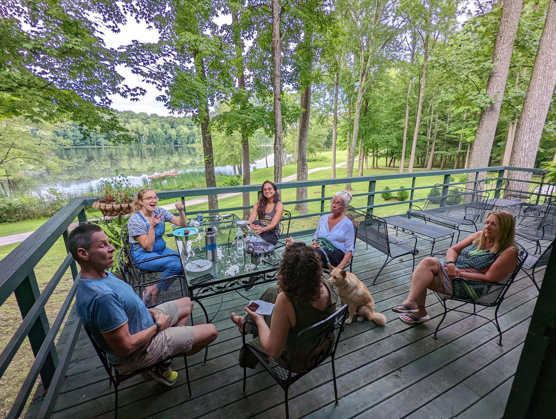 PXL 20220812 234743442